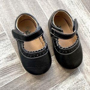 Itzy Bitzy Mary Jane Leather shoes size 5